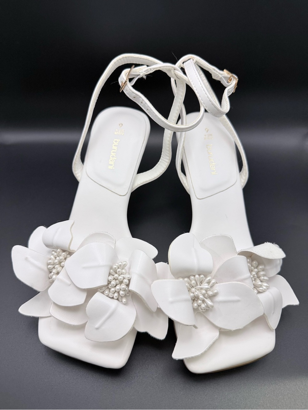 burudani- White Floral Pearl Accent Women's Ankle Strap Sandals NWOT